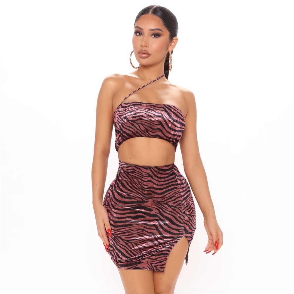 Fashion Nova Untamable Velvet Mini Dress- Mauve Large